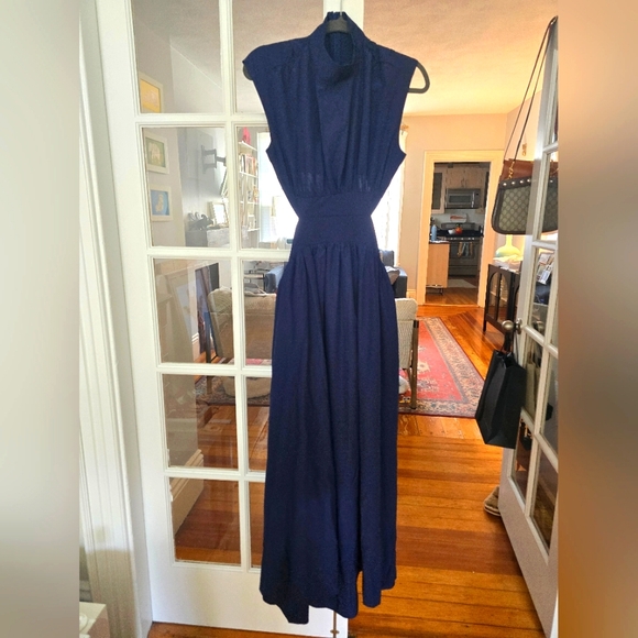 Maxi side cutout dress with pockets - Picture 3 of 6
